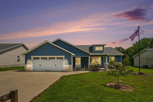 324 Post Oak Rd, Camden, TN, 38320-5002 | Card Image