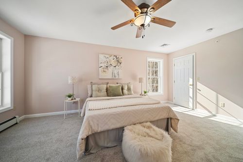 26 Sweet Briar Ln, Chester, NH, 03036-4062 | Card Image