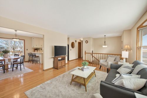 6940 Cleary Pl, Prior Lake, MN, 55372-2600 | Card Image