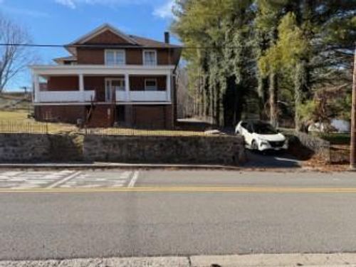 116 East St, Bluefield, VA, 24605-1518 | Card Image
