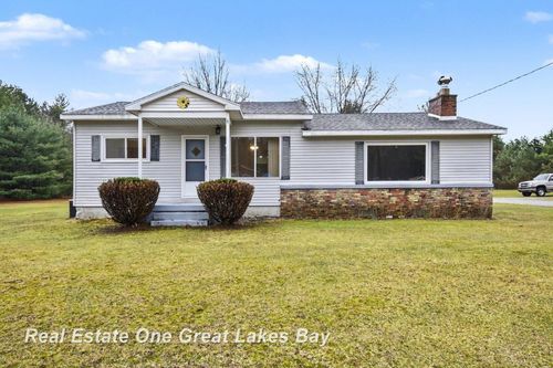 2750 E Deckerville Rd, Caro, MI, 48723-9362 | Card Image
