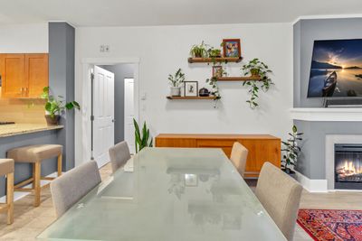 220 - 1111 E 27th St, Condo with 2 bedrooms, 2 bathrooms and 2 parking in North Vancouver BC | Image 3