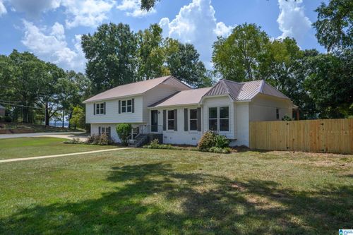 111 Dogwood Trl, PELL CITY, AL, 35128-6725 | Card Image