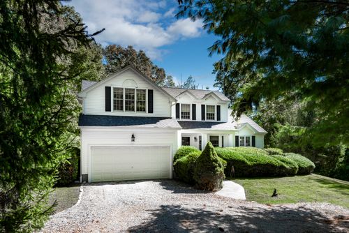 91 Main St, Essex, CT, 06426-1150 | Card Image