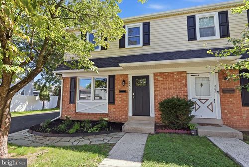 263 N Penrose St, QUAKERTOWN, PA, 18951-1383 | Card Image