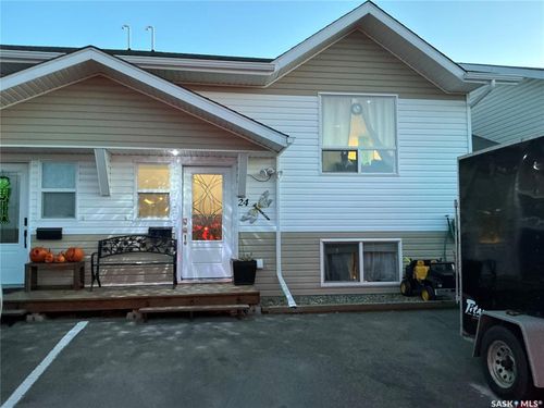 24-200 Hiebert Cres, Martensville, SK, S0K2T2 | Card Image