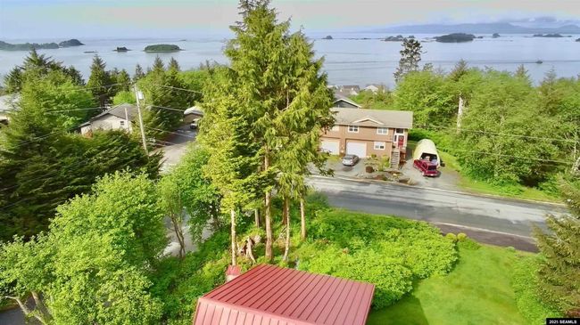 301 Wortman Loop, House other with 5 bedrooms, 3 bathrooms and 2 parking in Sitka AK | Image 9