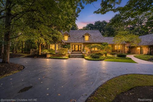 32870 Bingham Ln, Bingham Farms, MI, 48025-2416 | Card Image