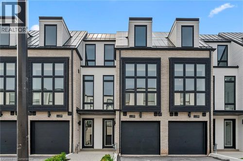 3-138 East St, Oakville, ON, L6L3K8 | Card Image
