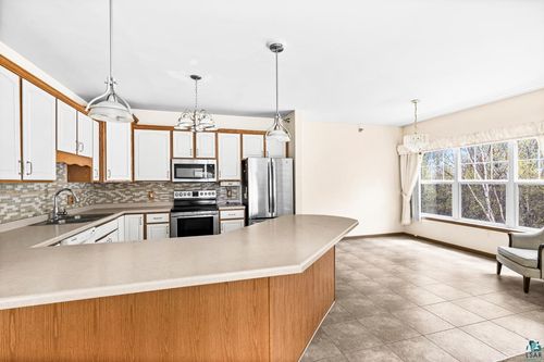 205-4042 Haines Rd, Duluth, MN, 55811-1768 | Card Image