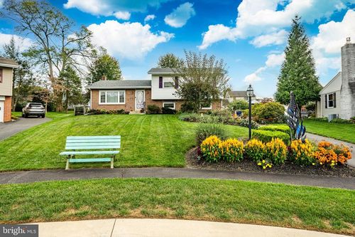 112 Elk Ln, WILLOW STREET, PA, 17584-9507 | Card Image