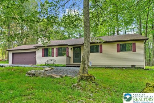 130 Tommys Ln, Pocono Lake, PA, 18347-7843 | Card Image