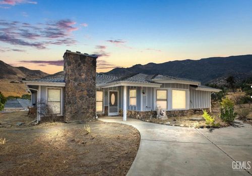 2940 Shadow Mountain Dr, Mountain Mesa, CA, 93240-9556 | Card Image