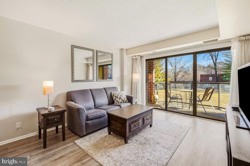 apt-218-2100 Langston Blvd, ARLINGTON, VA, 22201-3555 | Card Image