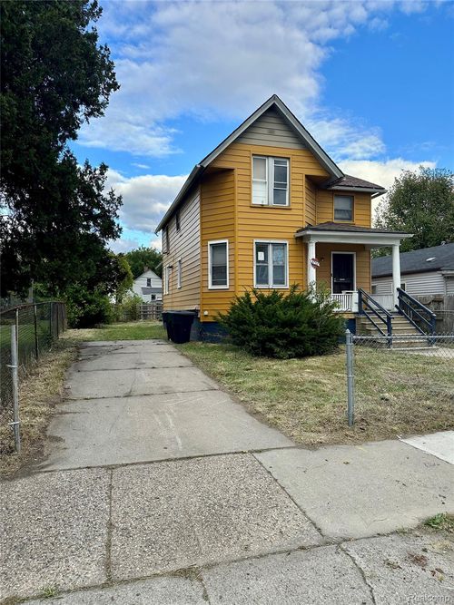 3752 Van Dyke St, Detroit, MI, 48214-5100 | Card Image