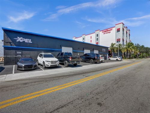 15 Nw 9th Ave, Fort Lauderdale, FL, 33311-9037 | Card Image