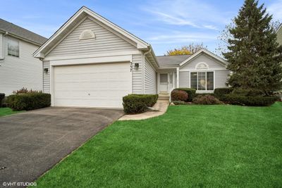 357 S Clearview Circle, House other with 3 bedrooms, 2 bathrooms and 2 parking in Round Lake IL | Image 2