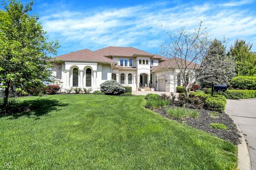 4726 Ellery Ln, Indianapolis, IN, 46250-5677 | Card Image