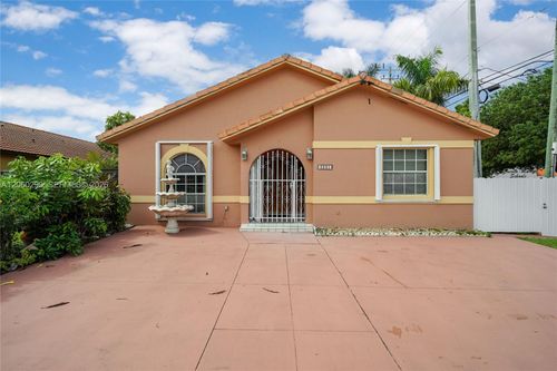 3201 W 76th St, Hialeah, FL, 33018-3805 | Card Image