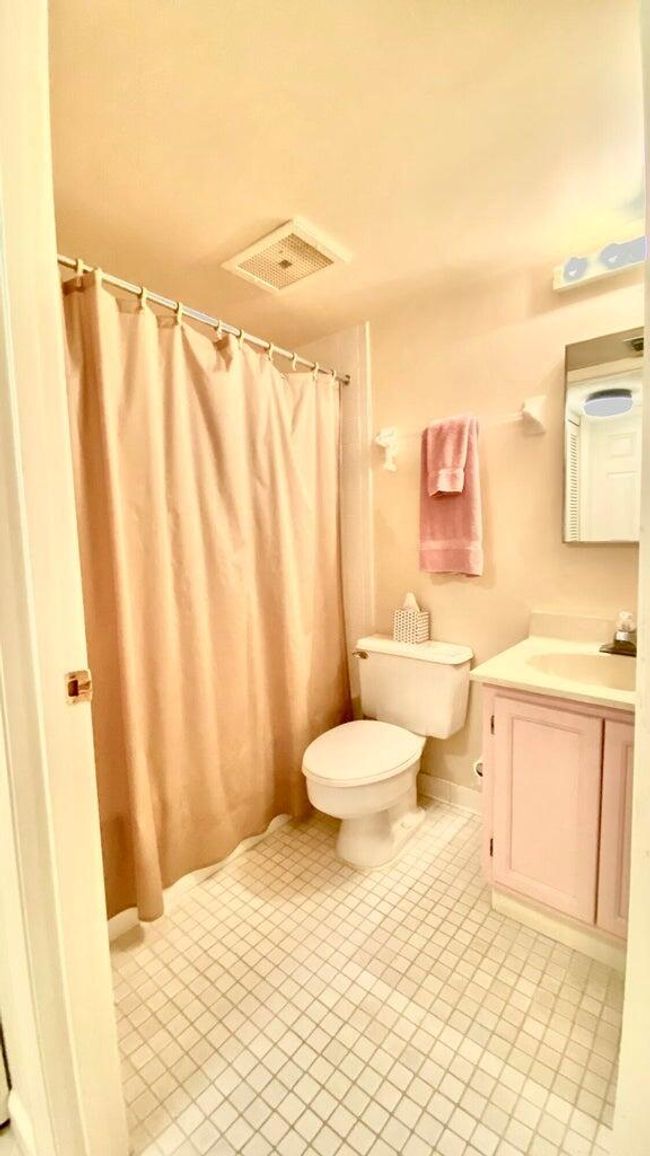 APT-504 - 5059 N Highway A1a, Condo with 2 bedrooms, 2 bathrooms and null parking in Hutchinson Island FL | Image 26