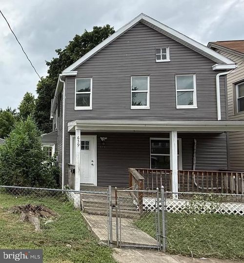 659 Faulkner Ave, MARTINSBURG, WV, 25401-2115 | Card Image