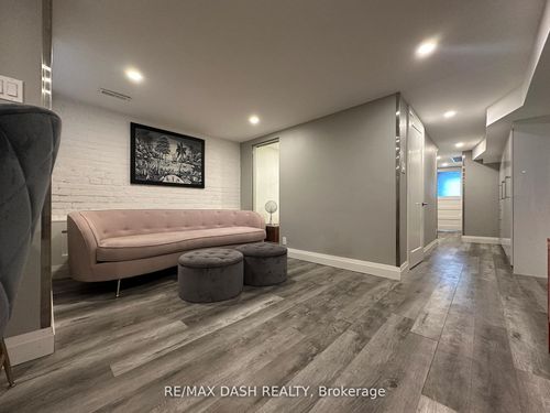 bsmt-725 Palmerston Ave, Toronto, ON, M6G2R3 | Card Image
