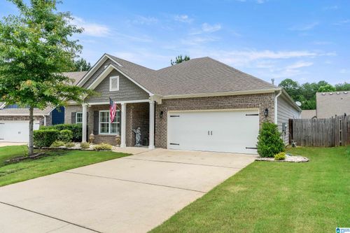 682 Chelsea Station Cir, CHELSEA, AL, 35043-3081 | Card Image