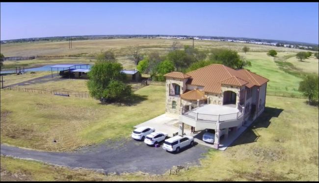 2532 S Highway 171, House other with 4 bedrooms, 5 bathrooms and null parking in Cleburne TX | Image 39