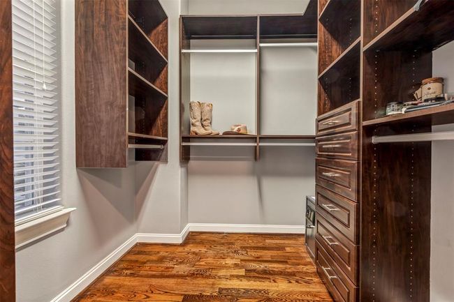 1818 Dart St, House other with 3 bedrooms, 5 bathrooms and 2 parking in Houston TX | Image 29
