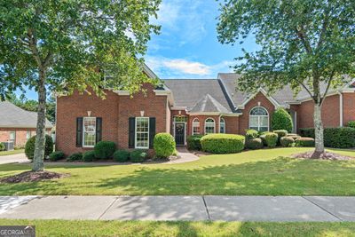 5485 Villa Lake Court, Townhouse with 3 bedrooms, 3 bathrooms and null parking in Suwanee GA | Image 2