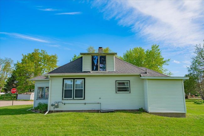 500 2 Nd Ave, House other with 2 bedrooms, 1 bathrooms and null parking in HOLLANDALE WI | Image 47