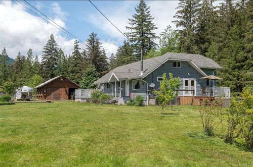 870 Sayward Rd, Sayward, BC, V0P1R0 | Card Image