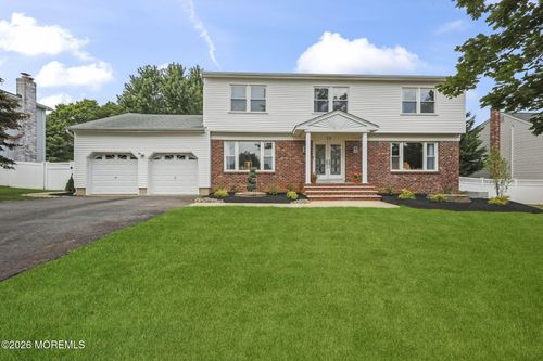29 Tharp Ln, Marlboro, NJ, 07746-2226 | Card Image