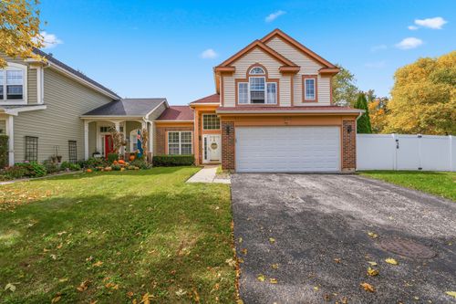 568 Cambridge Dr, Grayslake, IL, 60030-3447 | Card Image