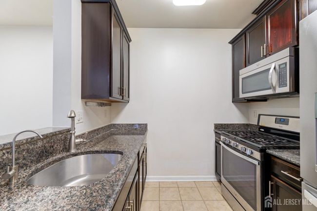 434 Micali Way, Townhouse with 2 bedrooms, 2 bathrooms and null parking in South Plainfield NJ | Image 10