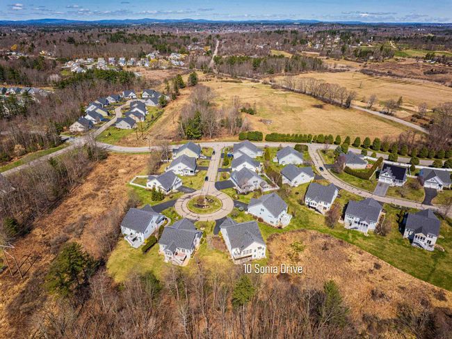 10 Sonia Dr, House other with 3 bedrooms, 4 bathrooms and null parking in Dover NH | Image 7