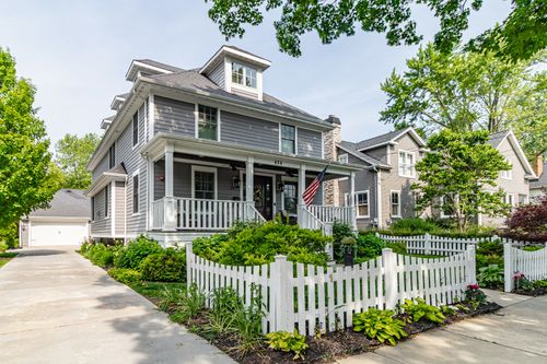 434 North Ave, Barrington, IL, 60010-3333 | Card Image