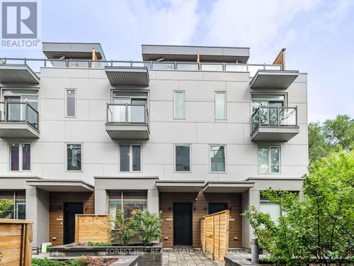 35 Dervock Cres, North York, ON, M2K0G7 | Card Image