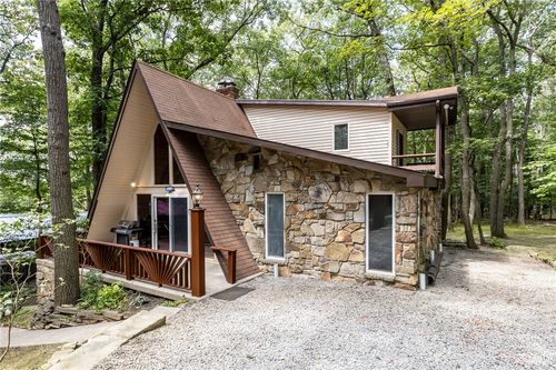 223 Greenbrier Rd, Acme, PA, 15610-1235 | Card Image