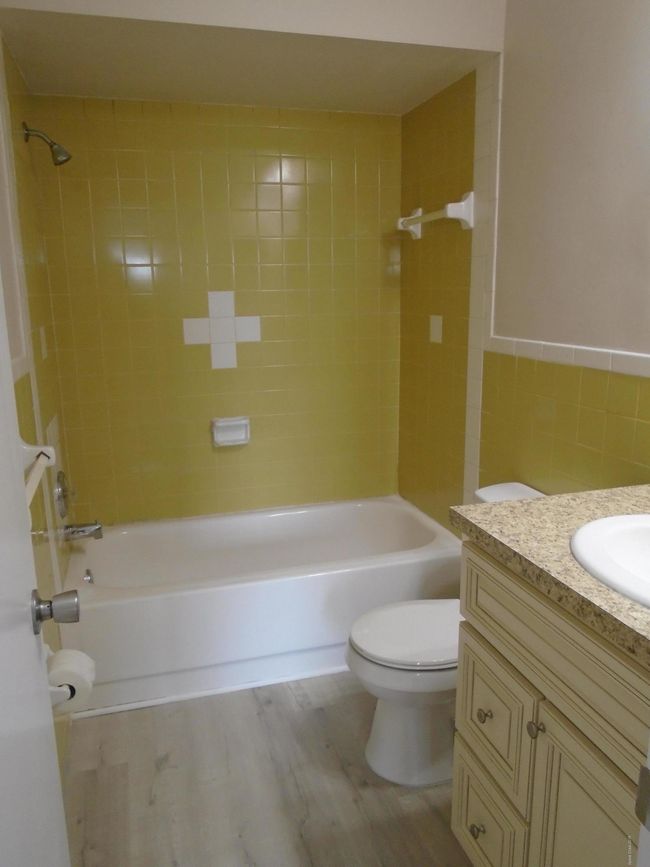 45 - 402 School Rd, Condo with 2 bedrooms, 2 bathrooms and null parking in Indian Harbour Beach FL | Image 12
