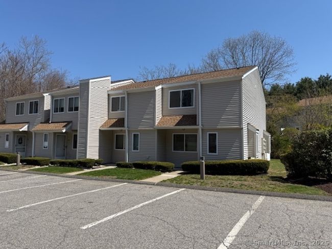 31 Cortland Pl, Condo with 2 bedrooms, 2 bathrooms and null parking in Ansonia CT | Image 7