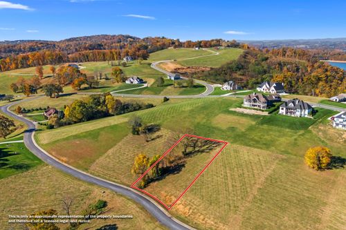 2441 Starboard Crest Rd, Morristown, TN, 37814-5320 | Card Image