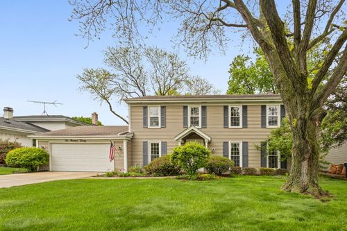 220 White Fawn Trl, Downers Grove, IL, 60516-1511 | Card Image