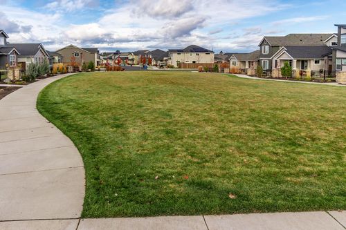 3731 Eagle Rd, Bend, OR, 97701-7306 | Card Image