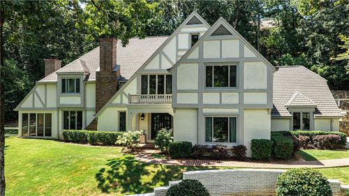 5755 Heards Forest Dr, Sandy Springs, GA, 30328-4756 | Card Image