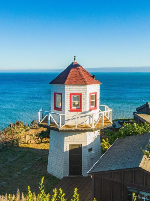 77 Crescente Ave, Bolinas, CA, 94924-9501 | Card Image