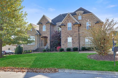 142 Waters Hill Cir, Lebanon, TN, 37087-3031 | Card Image