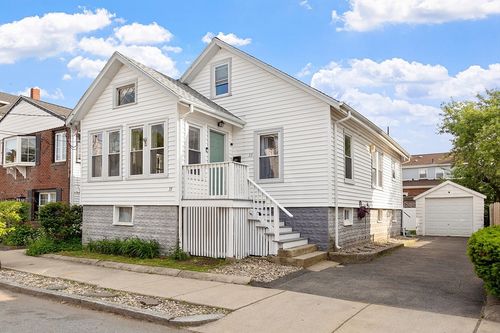33 Alden Ave, Revere, MA, 02151-1720 | Card Image