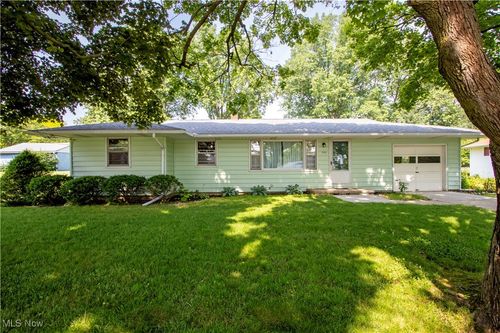 229 Smucker Street, Orrville, OH, 44667 | Card Image