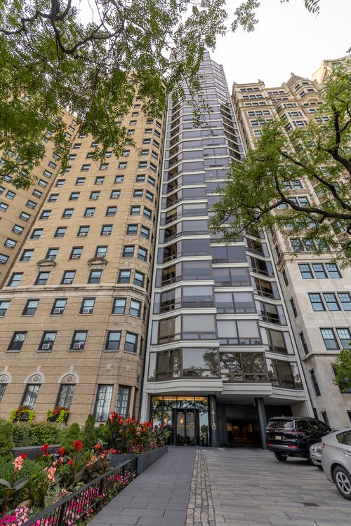 28-1418 N Lake Shore Drive, Chicago, IL, 60610 | Card Image